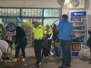 Freni Boşalan Kamyon Kamelyaya Daldı: Baba Ve İki Kızı Ölümden Döndü
