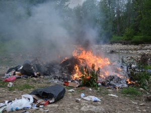 Sinop’ta Tonlarca Çöpün Geri Dönüşüme Kazandırılmadan Yakılmasına Tepki