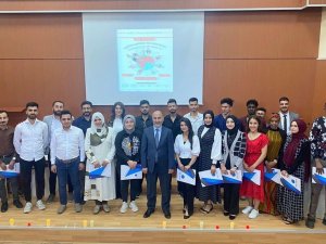Üniversitede Şiir Dinletisi