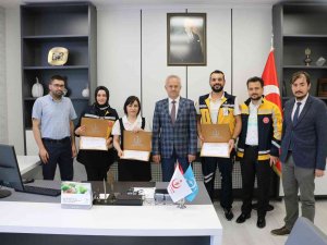 112 Ekibinin Örnek Davranışı Ödülle Taçlandırıldı