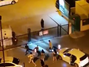 Kimlik Soran Polislere Park Dubasıyla Saldırdılar