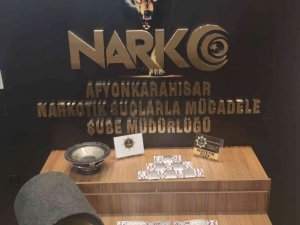 Hoparlörün İçinden Uyuşturucu Çıktı