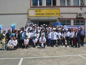 Geleceğin Sağlıkçıları Projelerini Sergiledi