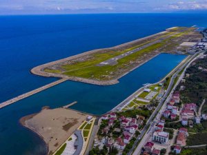 Türkiye’nin Deniz Üzerine Yapılan İlk Havaalanında 6 Milyon Yolcuya Hizmet