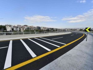 İ̇stasyon Caddesi’nin 25 Yıllık Trafik Çilesi Sona Erdi