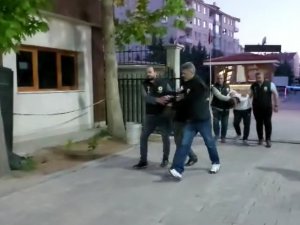 Arkadaşlarını Öldürüp, İntihar Süsü Verdiler