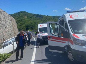 Yola Dökülen Mazot Kazayı Beraberinde Getirdi: 1 Yaralı