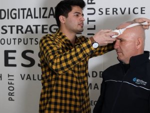 Görme Engelli Bireyler İçin Cihaz Geliştirdiler