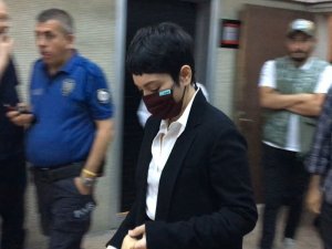 Ezgi Mola, Hakaret Suçundan Yargılandığı Davada 6 Bin 960 Tl Para Cezasına Çarptırıldı