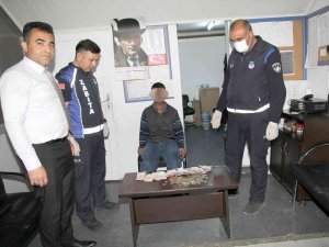 Dilencilik Yaparak Yarım Günde 530 Lira Topladı