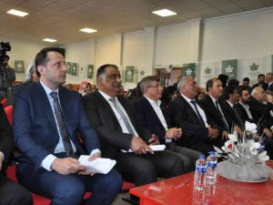 Davutoğlu Kars’ta Umduğunu Bulamadı