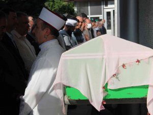 Bir Kişinin Öldüğü 3 Kişinin Yaralandığı Kaza Anı Anbean Kameraya Yansıdı
