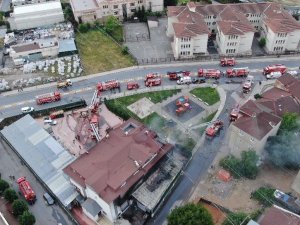 Sultanbeyli’de Mobilya Fabrikasındaki Yangın Kontrol Altına Alındı