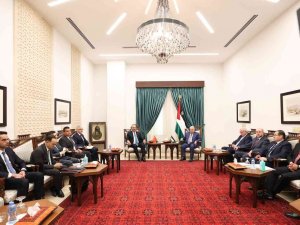 Dışişleri Bakanı Çavuşoğlu, Filistin Devlet Başkanı Abbas İle Görüştü