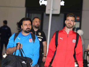 Sivasspor Kafilesi İ̇stanbul’da