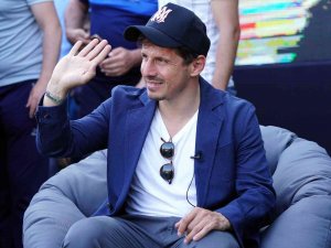 Emre Belözoğlu: "İ̇nşallah Bir Gün Fenerbahçe’nin Başında Sizleri Mutlu Edeceğiz"