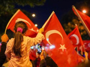 Bilecik’te Binlerce Kişi Şehitler İçin "Sessiz Yürüyüş" Yaptı