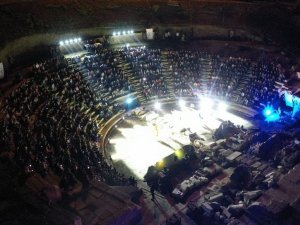 Antik Tiyatroda 2 Bin Yıl Sonra İlk Oyun