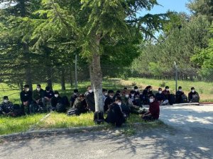 Bulgar Polisi Tarafından Darp Edilip Türkiye’ye İtilen 27 Kaçak Göçmen Yakalandı