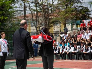 Anıtkabir’de Dalgalanan Türk Bayrağı Lisede Sergilenecek
