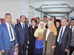 Öğrenciler Dünyaca Ünlü Ressamları Canlandırdı