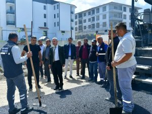 Yeşilyurt’ta Yollar Yenileniyor
