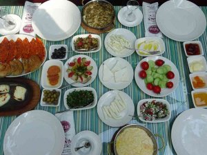 Gastronomi Kenti Hatay’da Kahvaltı Çeşitleri Tanıtıldı