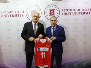 Tvf Başkanı Üstündağ, Rektör Göktaş İle Bir Araya Geldi