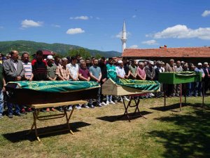 Feci Kazada Hayatını Kaybeden Şehit Yakınları Son Yolculuğuna Uğurlandı