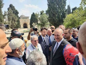 Bakan Çavuşoğlu, Mescid-i Aksa’yı Ziyaret Etti