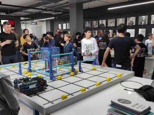 Robotlar Atakum’da Yarıştı