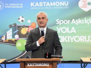 Kastamonu Valisi Avni Çakır: “Spor Salonlarını İnsanlarımızla Buluşturma Noktasında Yoğun Bir Çaba İçerisindeyiz”