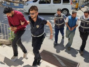 Uyuşturucu Maddeyle Yakalanan 3 Şahıs Tutuklandı