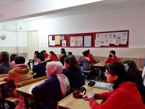 Öğrencilere Bağımlılıkla Mücadele Eğitim Verildi