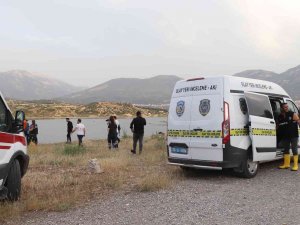 Baraj Gölünde Erkek Cesedi Bulundu