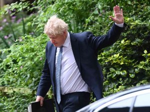İ̇ngiltere Başbakanı Johnson, Partygate Skandalı Sonrası İstifa Etmeyecek