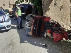 Seyir Halindeyken Devrilen Motosikletin Sürücüsü Yaralandı