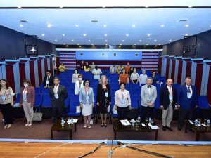 İ̇leri Yaş Kanserlerinde Yaklaşan Tehlike: Silver Tsunami