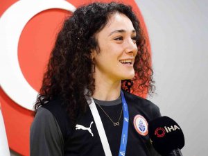 Neslihan Yiğit: “İ̇lk 10 İçerisinde Yer Almak İstiyorum”