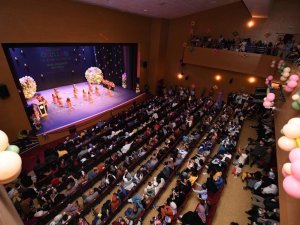 Pursaklar’da Minik Öğrencilerin İlk Mezuniyet Heyecanı