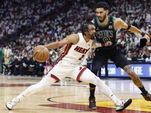 Boston, Miami Karşısında 3-2 Öne Geçti