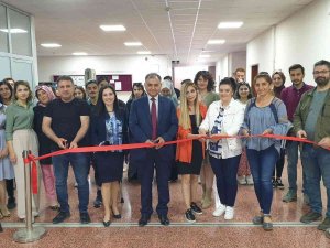 Fü’de Öğrencilerin Yaptığı Resimler Sergilendi