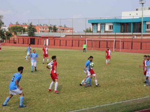Toroslar’da Mahalleler Arası Futbol Turnuvası Heyecanı Sürüyor