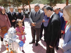 Gümüşhane’de 4. Kodlama Şenliği’nde Çocuklar Projelerini Sergiledi