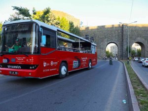 Fetih Coşkusu Gezici Otobüsle Diyarbakır Sokaklarında