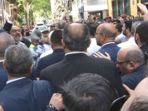 Meral Akşener’in Esnaf Ziyareti Öncesi Arbede