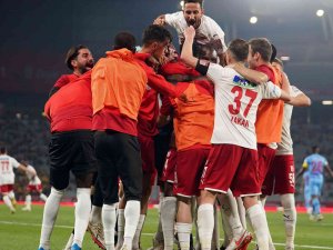Sivasspor Tarihinde İlk Kez Ziraat Türkiye Kupası’nı Müzesine Götürdü