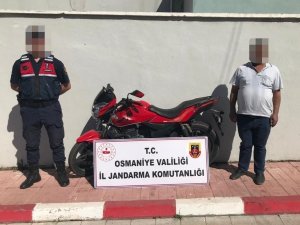 Çalınan Motosiklet Bulunarak Sahibine Teslim Edildi