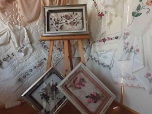 Pendik’te Halk Eğitim Merkezi Kursiyerlerinin El Emeği Ürünleri Sergileniyor