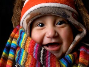 Bebekleri kat kat giydirmek egzamaya yol açıyor